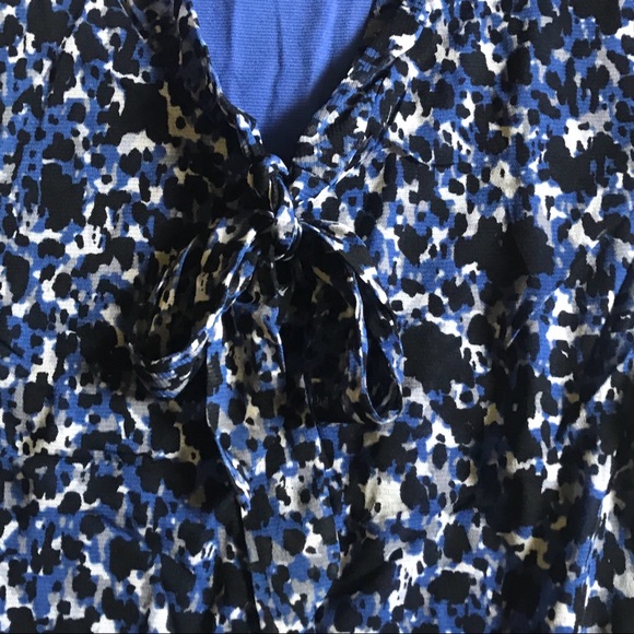 🛍 Dana Buchman Blue Sheer Blouse - Picture 2 of 4